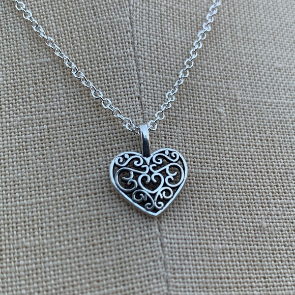 NWT Sterling Silver Plated Chain & Alloy Heart Charm Necklace - Picture 5 of 10